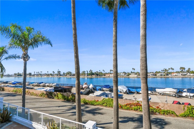 5524 Spinnaker Bay Drive, Long Beach, California 90803, 3 Bedrooms Bedrooms, ,3 BathroomsBathrooms,Single Family Residence,For Sale,Spinnaker Bay,RS24129812
