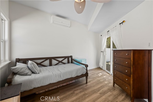 8944 Enfield, Sherwood Forest CA: https://media.crmls.org/medias/5f227f9b-f693-49a6-a527-aaa0ff67ba8d.jpg