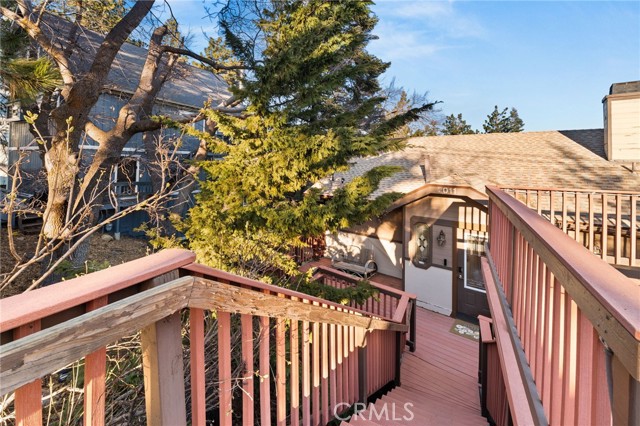 Detail Gallery Image 4 of 31 For 2011 Nob Hill, Running Springs,  CA 92382 - 3 Beds | 2/1 Baths