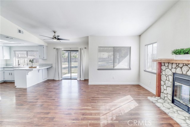 Detail Gallery Image 4 of 43 For 7855 Bangor Ave, Hesperia,  CA 92345 - 4 Beds | 2 Baths