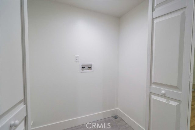 Detail Gallery Image 33 of 36 For 4649 Pickford, Los Angeles,  CA 90019 - 4 Beds | 4 Baths