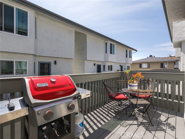 2004 Vanderbilt Lane, Redondo Beach, California 90278, 2 Bedrooms Bedrooms, ,1 BathroomBathrooms,Residential,Sold,Vanderbilt Lane,SB24055759