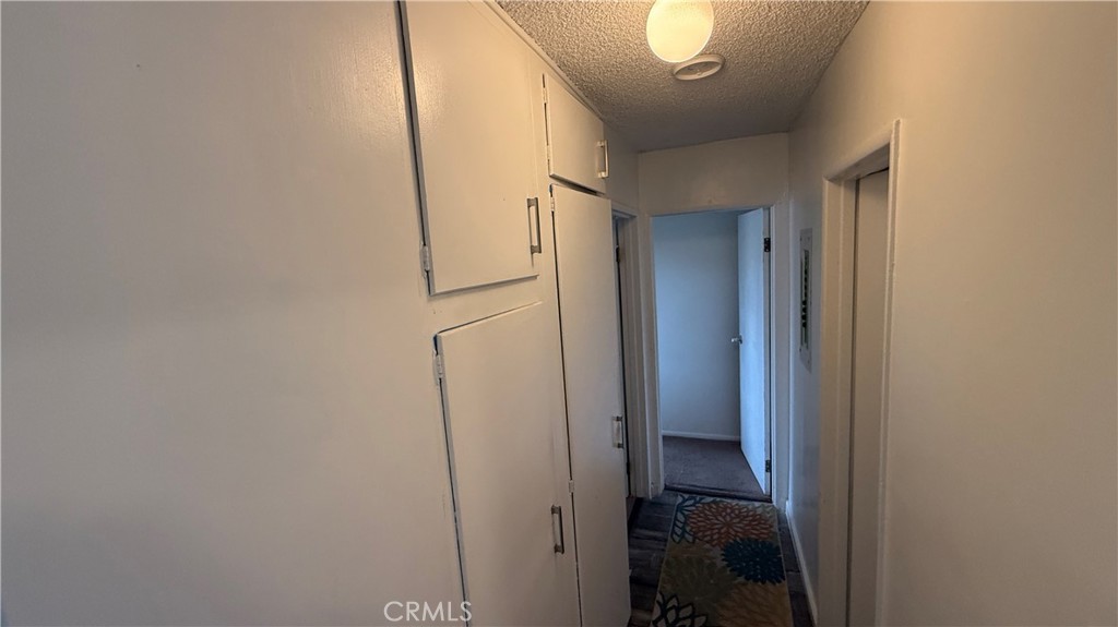 https://media.crmls.org/medias/5f26d3bb-dd77-4264-8ce5-f7679f2c0975.jpg?preset=X-Large