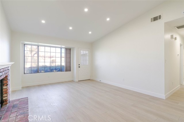 Detail Gallery Image 5 of 28 For 514 E Avenue J9, Lancaster,  CA 93535 - 4 Beds | 2 Baths