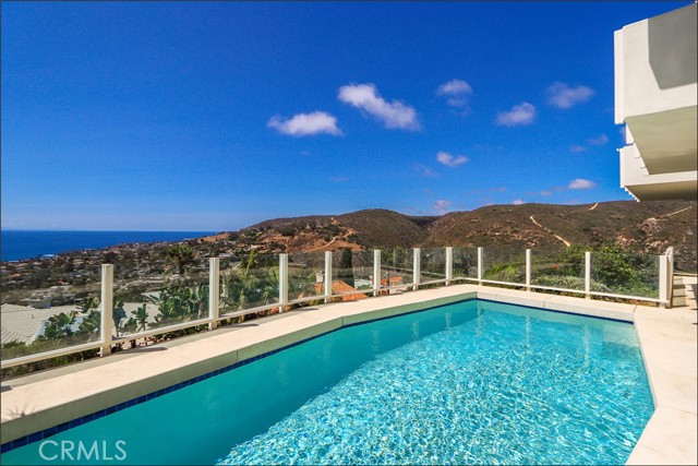 Detail Gallery Image 6 of 43 For 1284 Coronado Dr, Laguna Beach,  CA 92651 - 3 Beds | 2/1 Baths