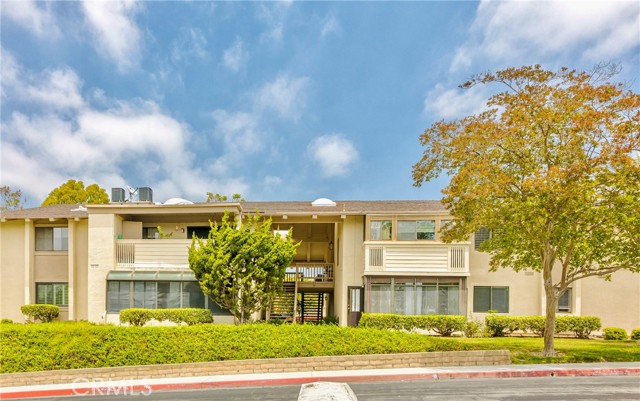 Detail Gallery Image 10 of 42 For 13526 La Jolla Cir #207-D,  La Mirada,  CA 90638 - 2 Beds | 2 Baths