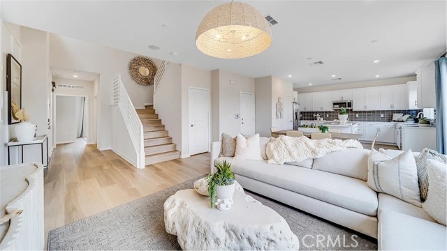 3278 Silo Paseo, Ontario CA: https://media.crmls.org/medias/5f28a503-e5fe-4a84-9741-9e9e7a31cb76.jpg