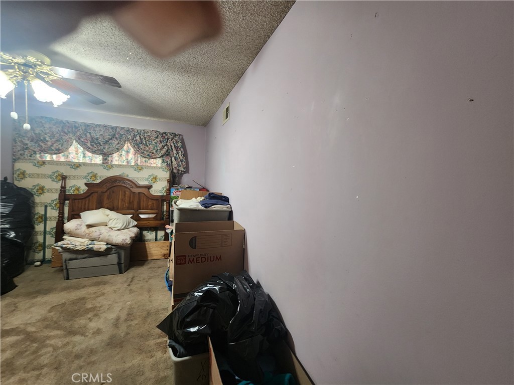 https://media.crmls.org/medias/5f29ab17-2b5e-4b06-b93f-94f4c50a2b6c.jpg?preset=X-Large