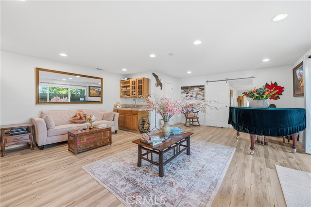 Detail Gallery Image 21 of 59 For 195 Knoll, Big Bear Lake,  CA 92315 - 5 Beds | 4 Baths