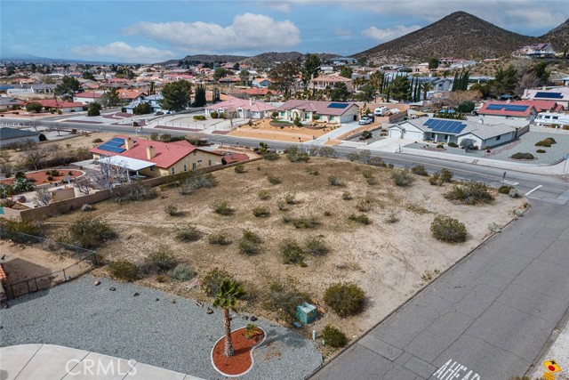 Detail Gallery Image 21 of 27 For 16499 Kamana Rd, Apple Valley,  CA 92307 - – Beds | – Baths