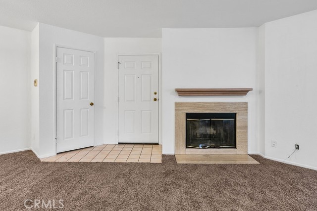 Detail Gallery Image 3 of 17 For 675 Oak Run #203,  Oak Park,  CA 91377 - 2 Beds | 2 Baths