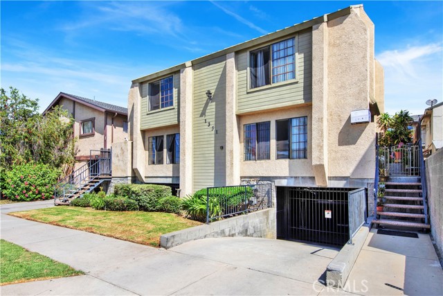 1351 Carlton Drive photo 2