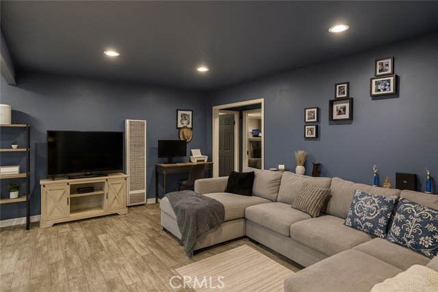 Detail Gallery Image 5 of 18 For 950 Knoll, San Bernardino,  CA 92408 - 2 Beds | 1 Baths