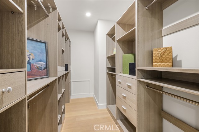 Detail Gallery Image 28 of 46 For 5340 Edgeware Dr, Calabasas,  CA 91301 - 5 Beds | 3 Baths