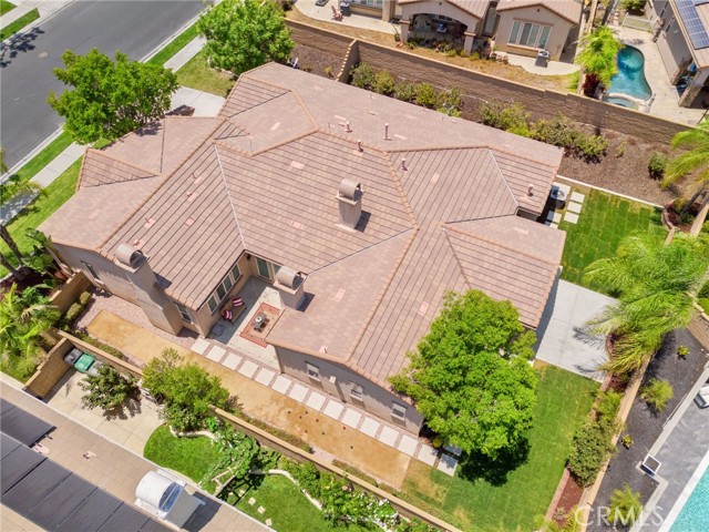 8416 Sunset Rose Drive, Corona CA: https://media.crmls.org/medias/5f2e9aa3-59c3-4d82-9cb7-d74ea1e3722b.jpg