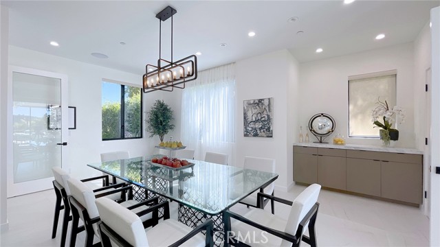 Detail Gallery Image 19 of 40 For 1187 Piedra Morada Dr, Pacific Palisades,  CA 90272 - 6 Beds | 6/1 Baths