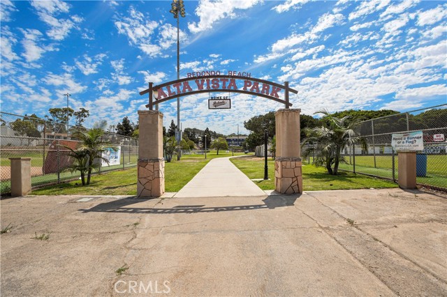 Alta Vista park conveniently located across the street Alta Vista park conveniently located across the street