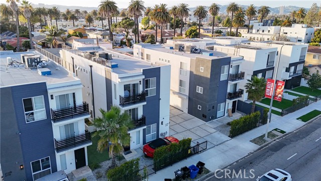 Detail Gallery Image 19 of 20 For 2727 S La Brea Ave #2733,  Los Angeles,  CA 90016 - 4 Beds | 4/1 Baths