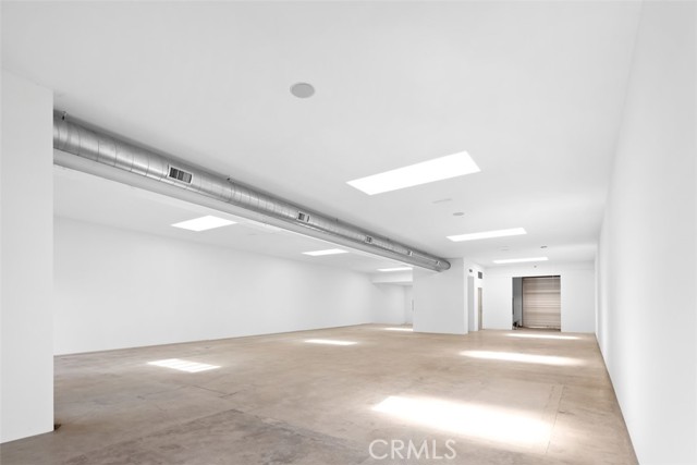 8444 Melrose Avenue photo 5