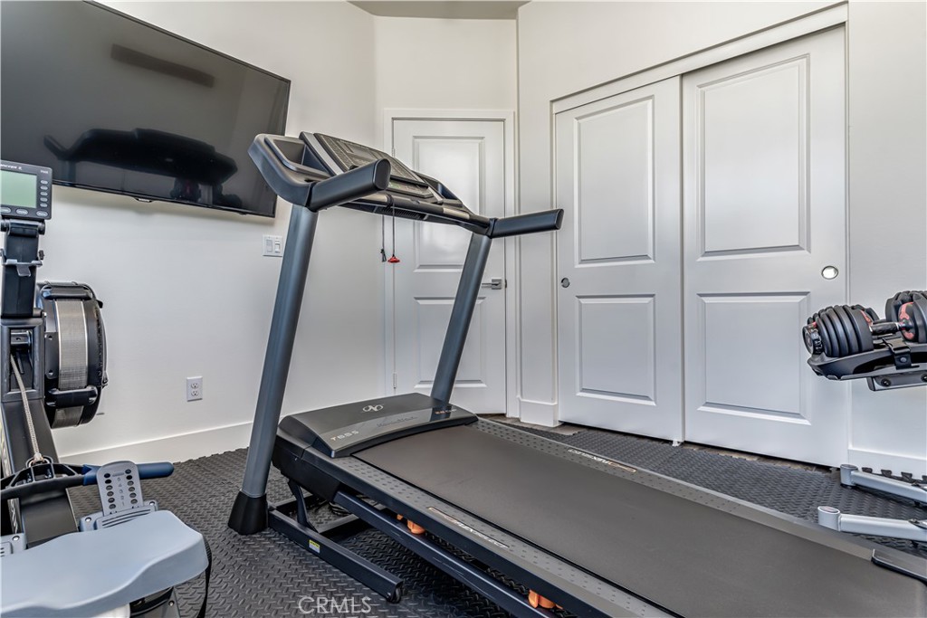 12234 Greenleaf Lane