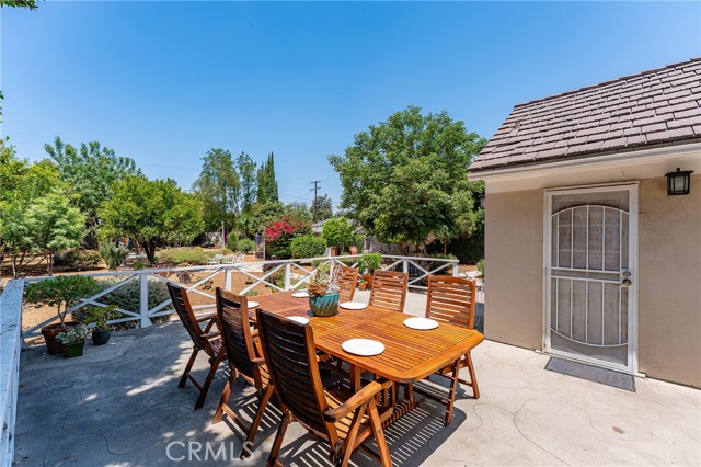6217 Orion Avenue, Van Nuys CA: https://media.crmls.org/medias/5f3106e0-8cf9-4d31-9517-3459dc4baa20.jpg
