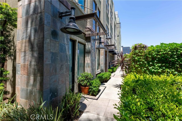 Detail Gallery Image 17 of 17 For 238 N Bush, Santa Ana,  CA 92701 - 2 Beds | 2 Baths