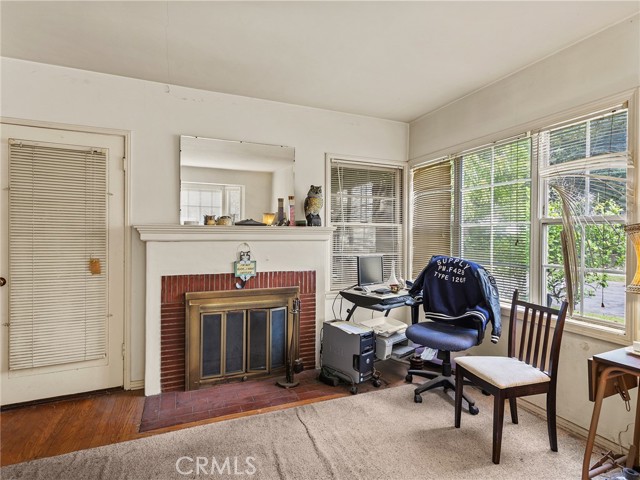 Detail Gallery Image 17 of 46 For 441 Dartmouth Rd, Burbank,  CA 91504 - 3 Beds | 2 Baths