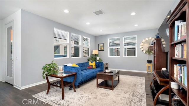 125 Allusion, Irvine CA: https://media.crmls.org/medias/5f348b8b-6c07-4273-a9b1-0c0e89e02cb1.jpg