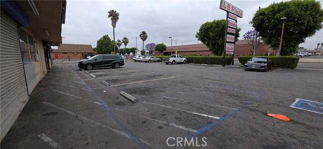 609 N Long Beach Boulevard, Compton CA: https://media.crmls.org/medias/5f352189-a9b5-4f8b-a7f4-db6bf331b7c0.jpg