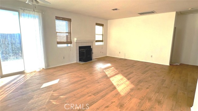 Detail Gallery Image 2 of 16 For 3536 Mount Lassen, Rosamond,  CA 93560 - 4 Beds | 2 Baths