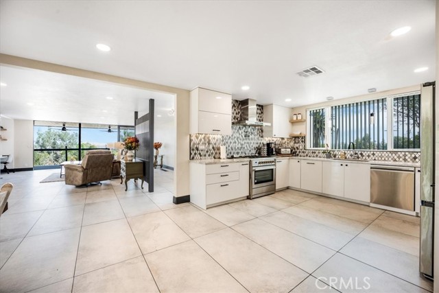 Detail Gallery Image 19 of 39 For 10220 Balmoral Ct, Riverside,  CA 92503 - 3 Beds | 2 Baths