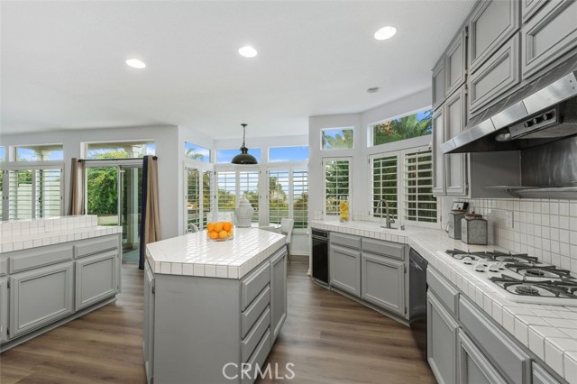 29522 Seriana, Laguna Niguel CA: https://media.crmls.org/medias/5f379b01-82fd-45c9-b1fc-a80d4f1d59d8.jpg