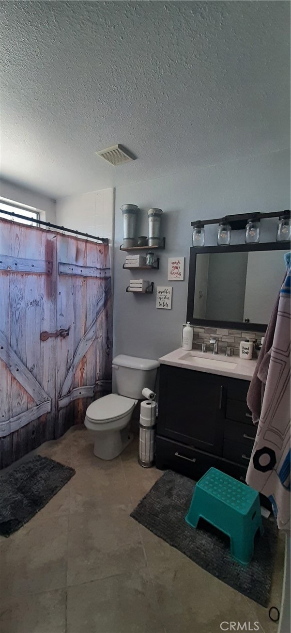 Detail Gallery Image 15 of 16 For 17530 Main St, Hesperia,  CA 92345 - 3 Beds | 2 Baths