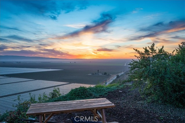 1561 Cielo Lane, Nipomo CA: https://media.crmls.org/medias/5f3959ab-95b8-4cab-8191-dc397f1ddb84.jpg