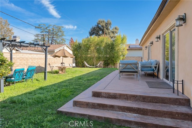 Detail Gallery Image 35 of 39 For 22711 Collins St, Woodland Hills,  CA 91367 - 4 Beds | 3/1 Baths