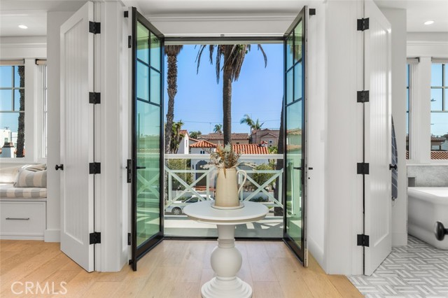 Detail Gallery Image 36 of 75 For 153 Granada Ave, Long Beach,  CA 90803 - 5 Beds | 4 Baths