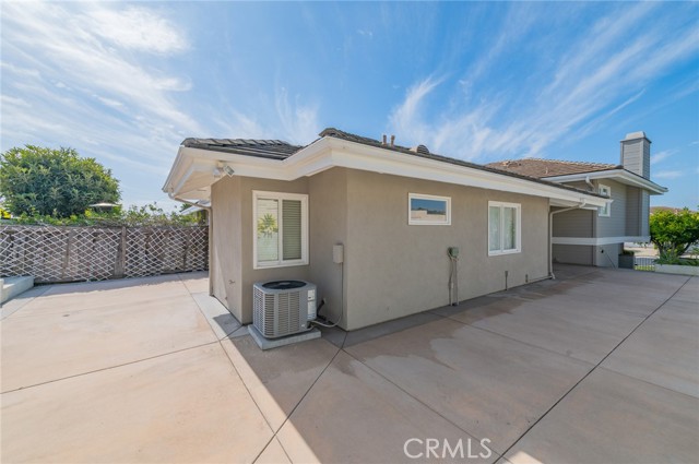 Detail Gallery Image 7 of 39 For 820 Gardenia, Corona Del Mar,  CA 92625 - 2 Beds | 2 Baths