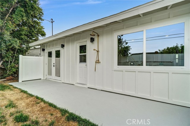 2842 E Virginia Avenue, Anaheim CA: https://media.crmls.org/medias/5f3a7bb0-eb23-4c5e-b990-d550fac4b22c.jpg