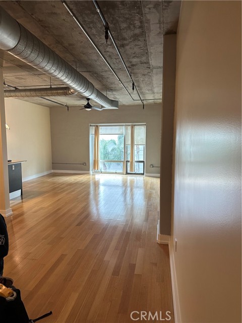 645 W 9th Street, Los Angeles CA: https://media.crmls.org/medias/5f3b84d7-398a-48e0-9421-cc8c67a7c5f9.jpg