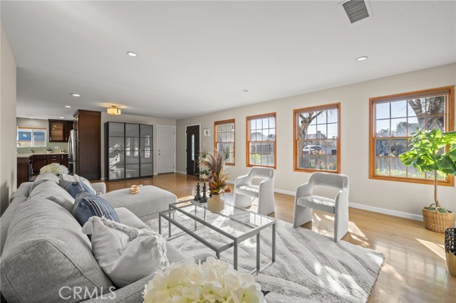 Detail Gallery Image 7 of 34 For 12313 Alberta, Culver City,  CA 90230 - 3 Beds | 2 Baths