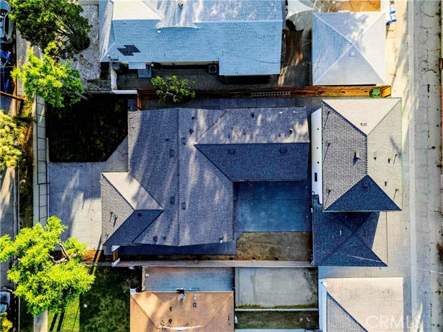 16245 Chatsworth Street, Granada Hills CA: https://media.crmls.org/medias/5f3c0916-601f-4894-b52b-099bc3e66e7c.jpg