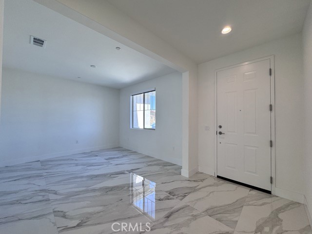 Detail Gallery Image 8 of 69 For 25061 River Peak Dr, Menifee,  CA 92586 - 5 Beds | 3 Baths