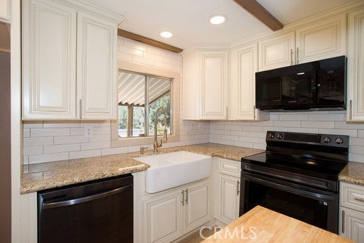 Detail Gallery Image 2 of 38 For 2820 Polar Way, –,  CA 93225 - 2 Beds | 1 Baths