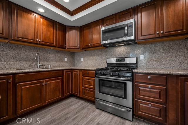 Detail Gallery Image 8 of 36 For 25925 Oak St #108,  Lomita,  CA 90717 - 2 Beds | 2 Baths