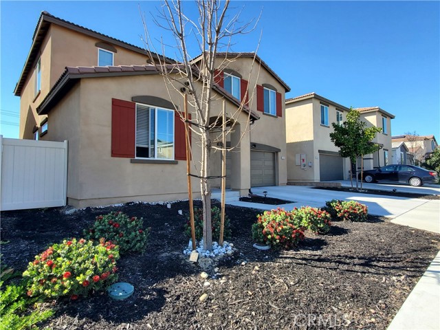 Detail Gallery Image 3 of 38 For 15587 Crusader Dr, Moreno Valley,  CA 92551 - 4 Beds | 3 Baths