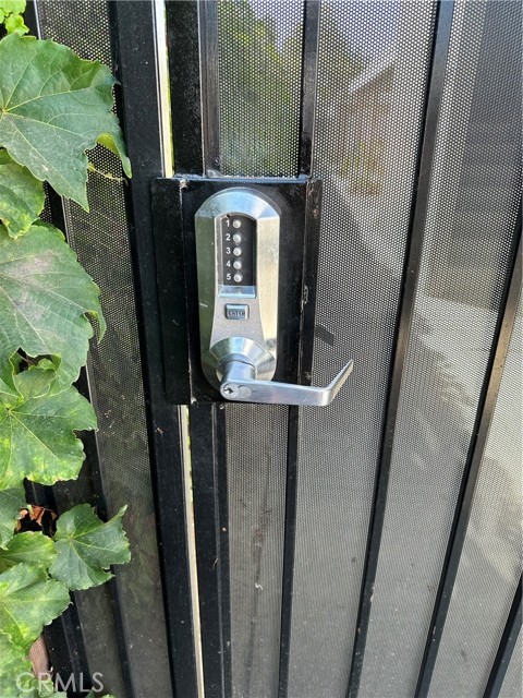 Detail Gallery Image 4 of 33 For 4301 Farquhar, Los Alamitos,  CA 90720 - 2 Beds | 1/1 Baths