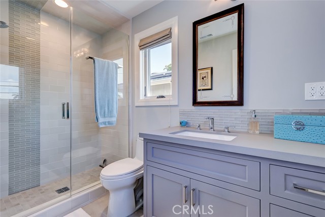 1833 8th Street, Manhattan Beach CA: https://media.crmls.org/medias/5f3f7a53-d59a-414f-a92c-f76ae42424f2.jpg