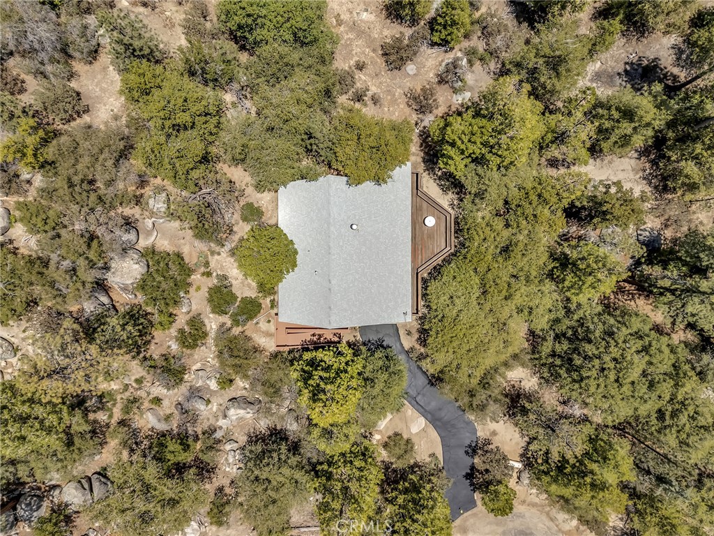 https://media.crmls.org/medias/5f3fccca-45b8-46fa-b387-fbb59c89e779.jpg?preset=X-Large