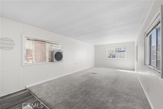 Detail Gallery Image 5 of 29 For 2013 Windharp, Rosamond,  CA 93560 - 2 Beds | 1 Baths