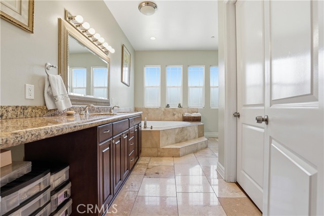 Detail Gallery Image 17 of 42 For 13590 Herrick, –,  CA 91342 - 4 Beds | 5 Baths